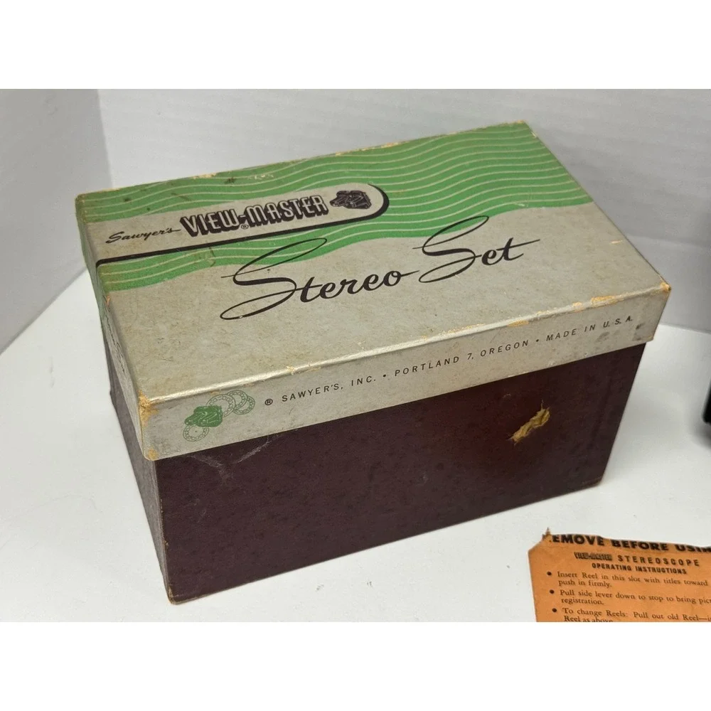 Vintage Sawyer's View-Master Stereoscope 3D Viewer w/ Box & Light Kit